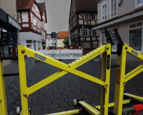 Verkehrssicherung / Vollsperrung / Straße / Zufahrtsschutz/ Kirchhain